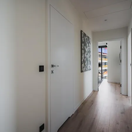 Towarowa Towers And Square Apartment Warsaw