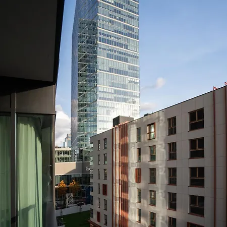 Towarowa Towers And Square Appartement